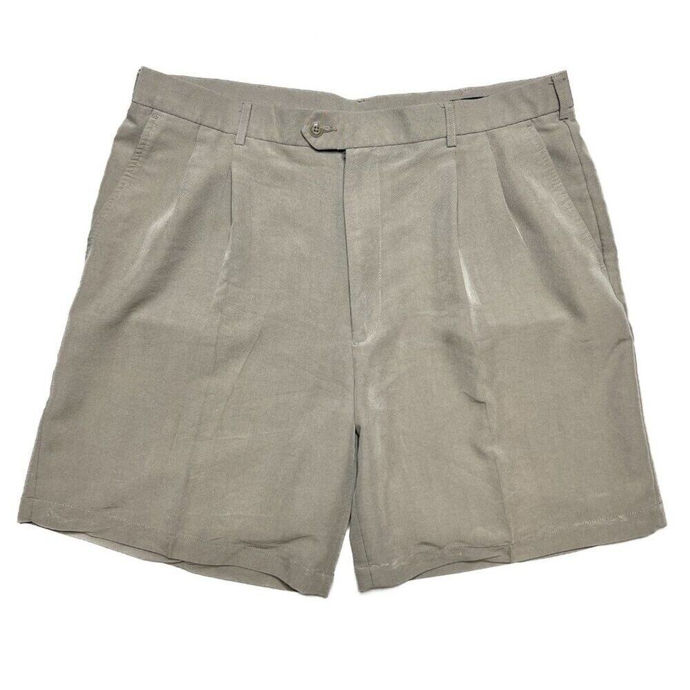 Bachrach Khaki Tan Shorts Men's 38 Double Reverse Pleats Classic Preppy Summer